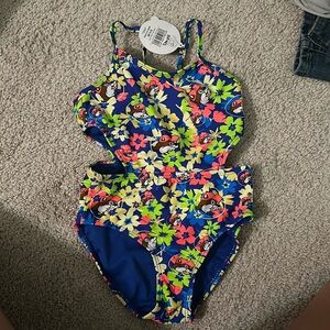 Buc-ee’s girls swimsuit